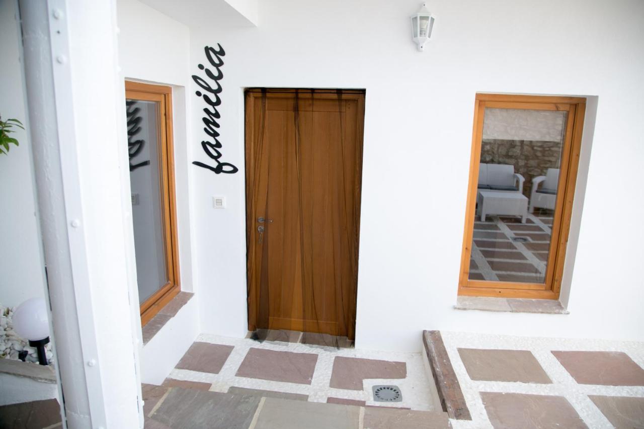 Apartamentos Turisticos La Casa Vieja Sabiote Extérieur photo